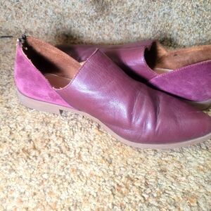 Buano woman's slip on leather shoes sz 39